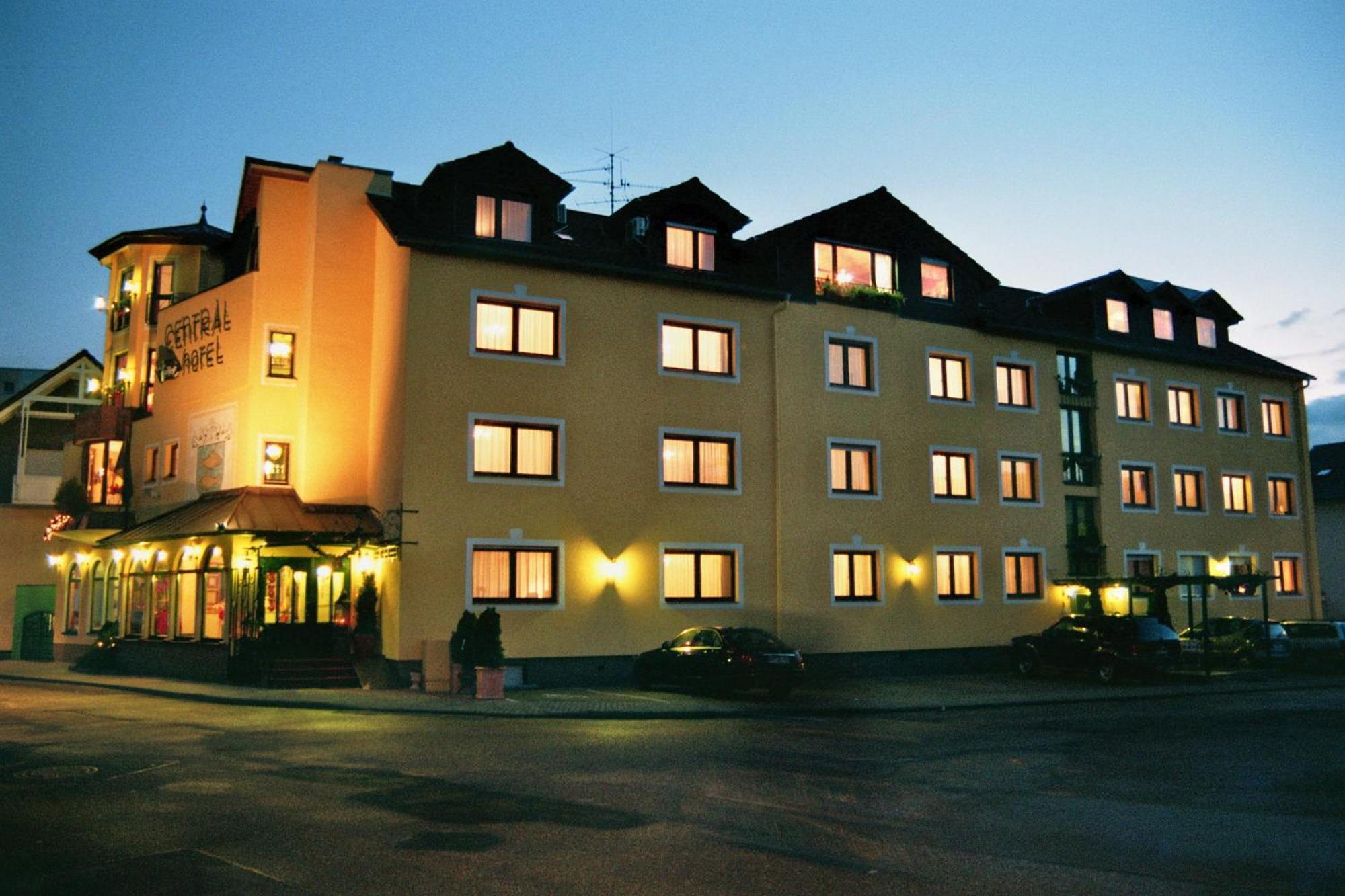 Hotel-Restaurant Central Am Koenigshof Viernheim Extérieur photo